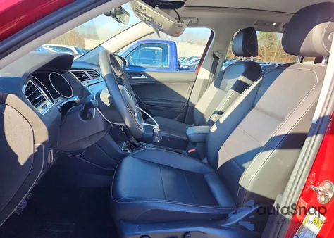 2021 Volkswagen Tiguan Se z USA, uszkodzony, nr VIN 3VV2B7AX5MM057399